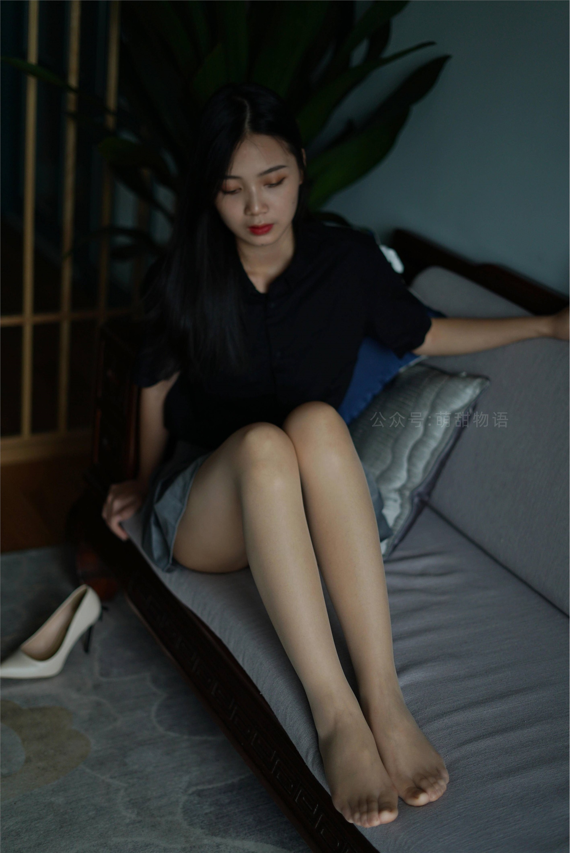 萌甜物语 XM121《短裙黑衬衣-小苏》